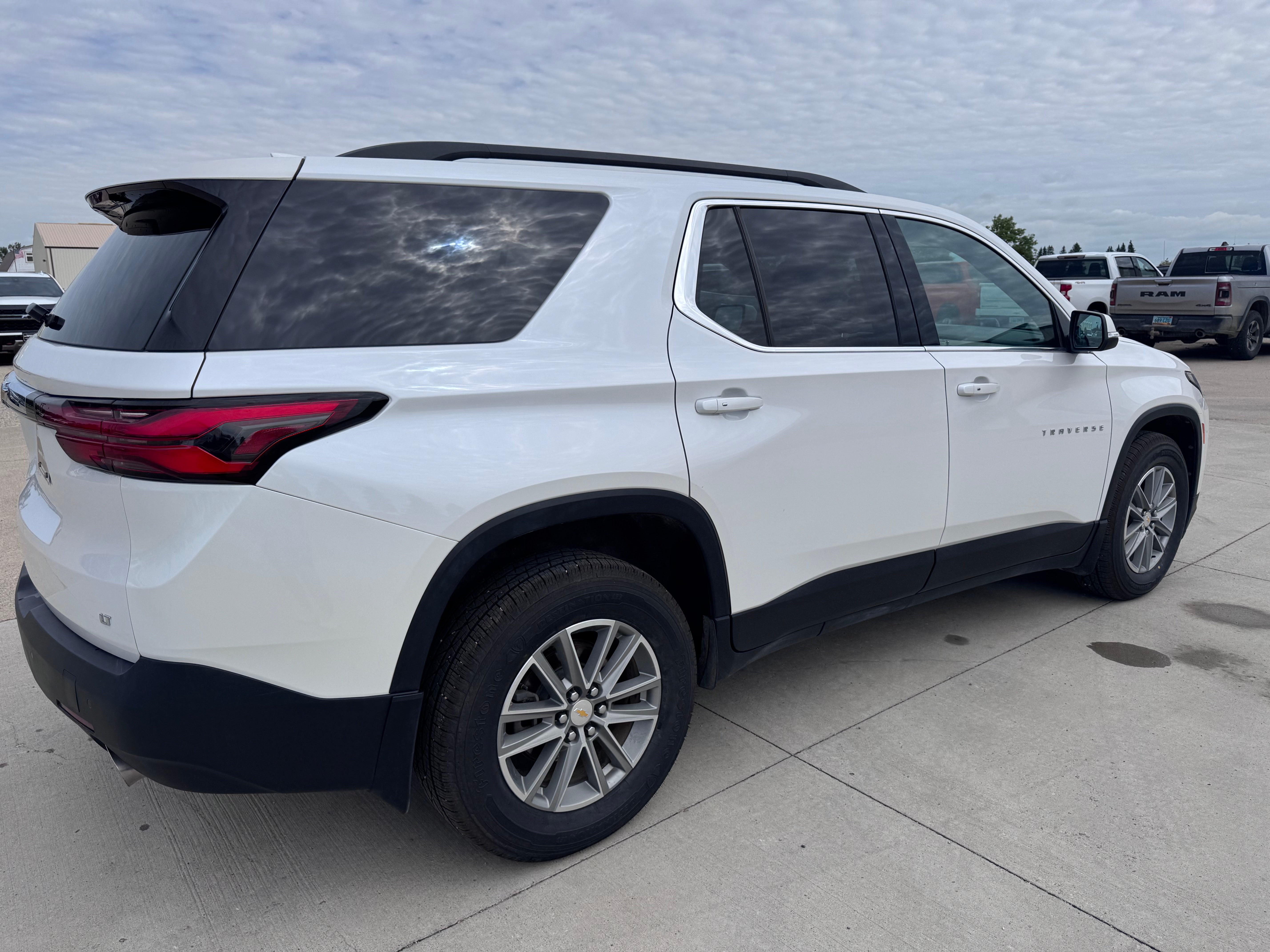 2022 Chevrolet Traverse LT Leather