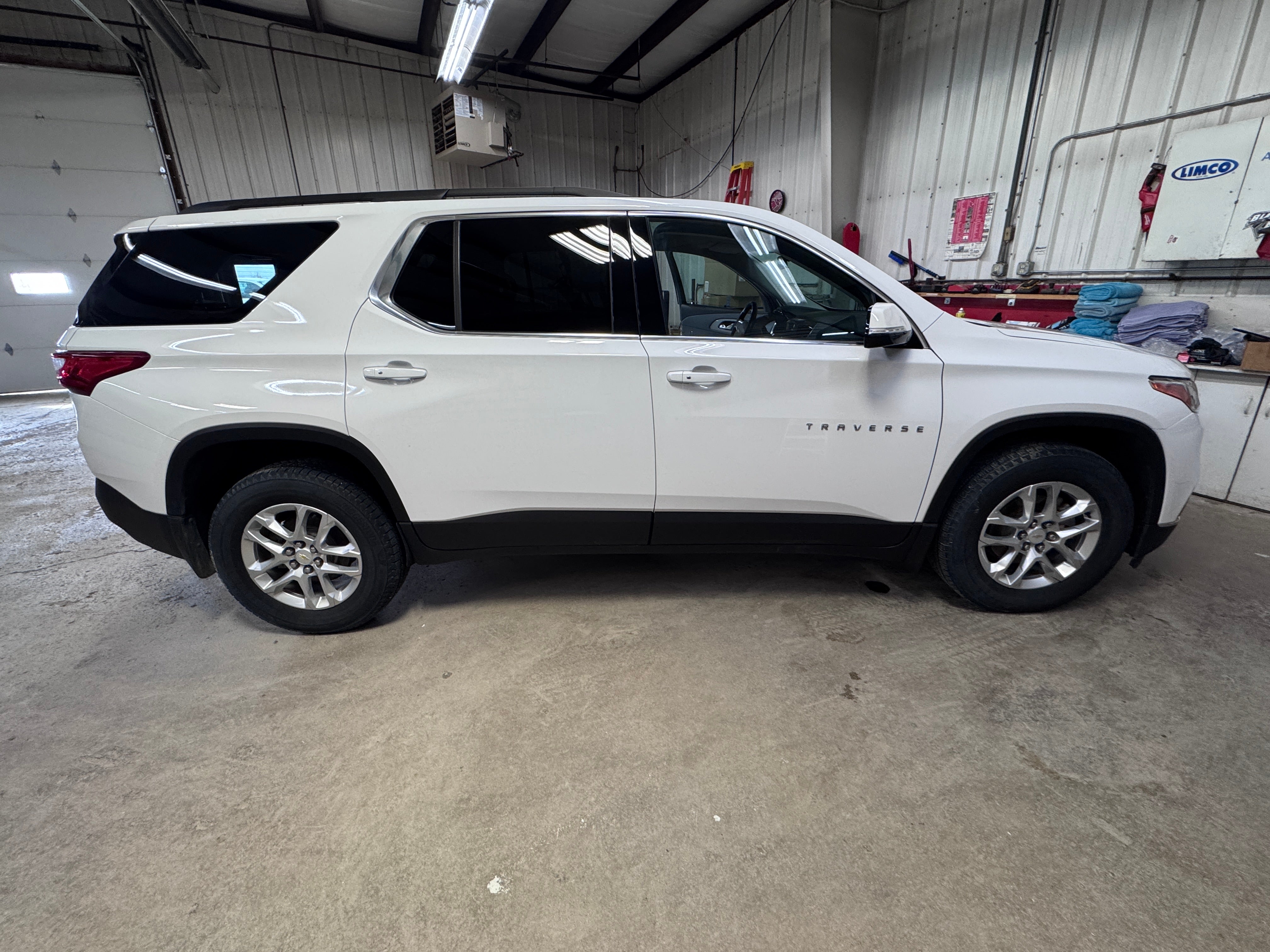 Used 2019 Chevrolet Traverse 3LT with VIN 1GNEVHKW8KJ167282 for sale in Langdon, ND