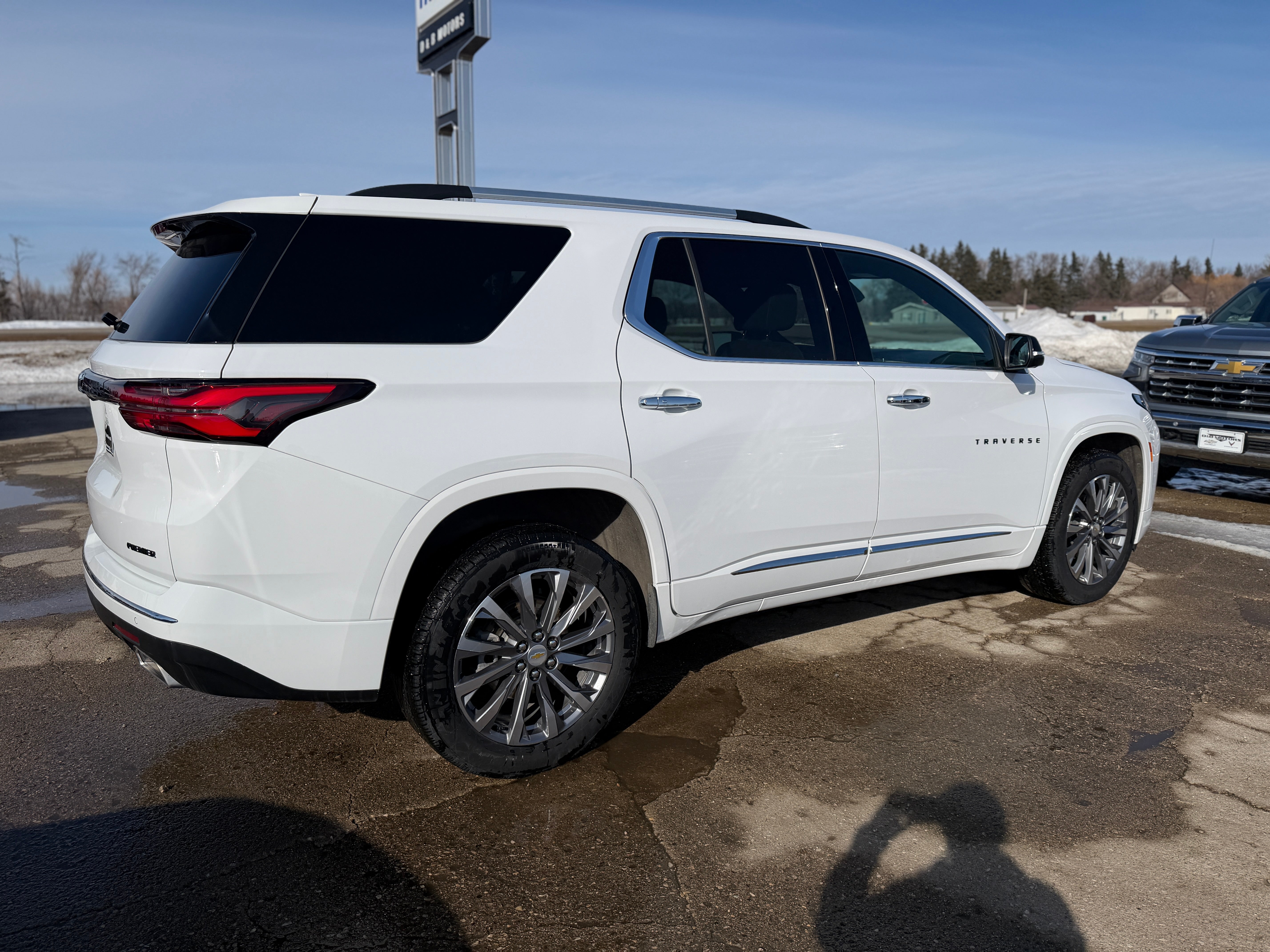 2023 Chevrolet Traverse Premier