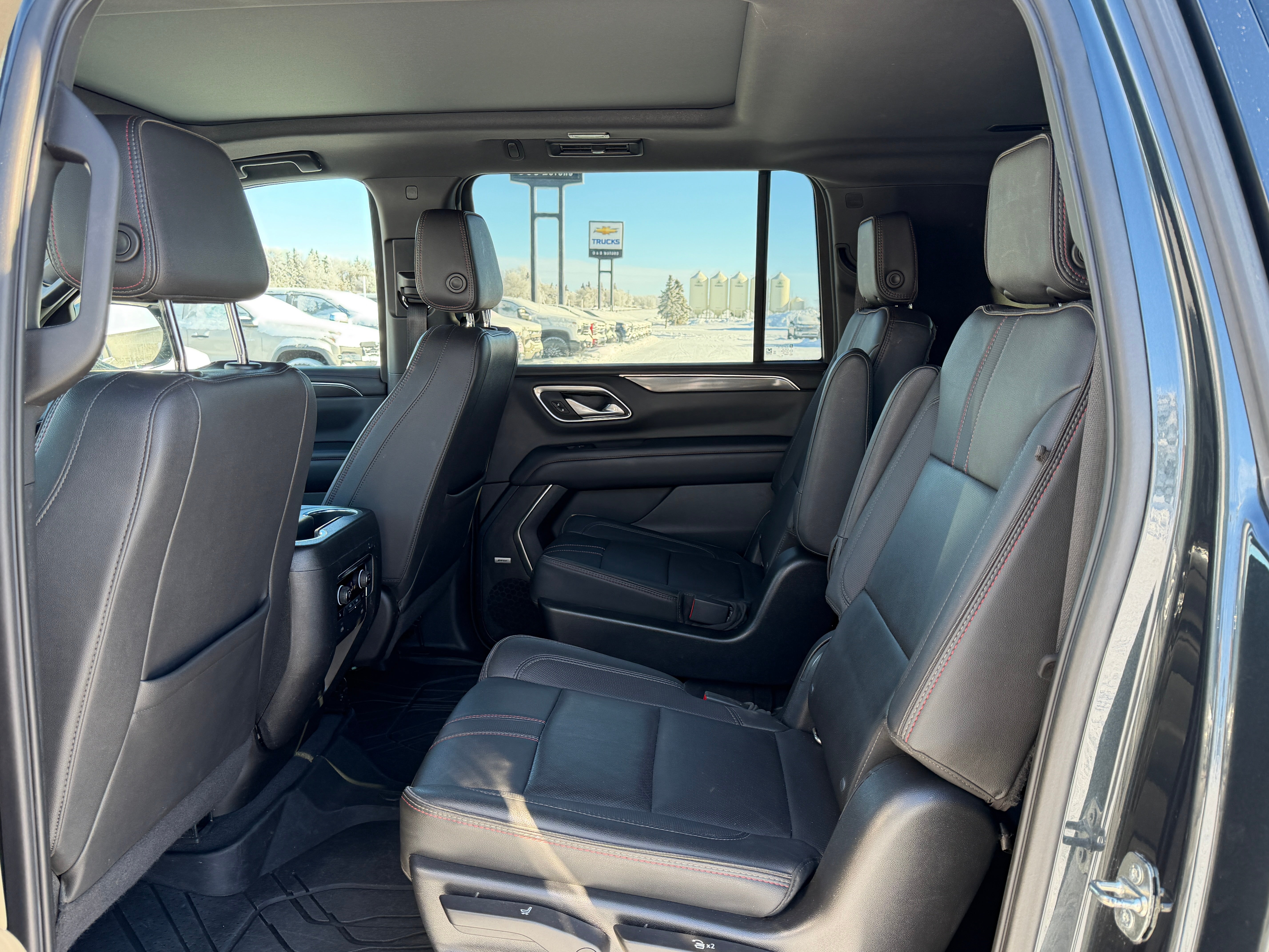 2022 Chevrolet Suburban RST