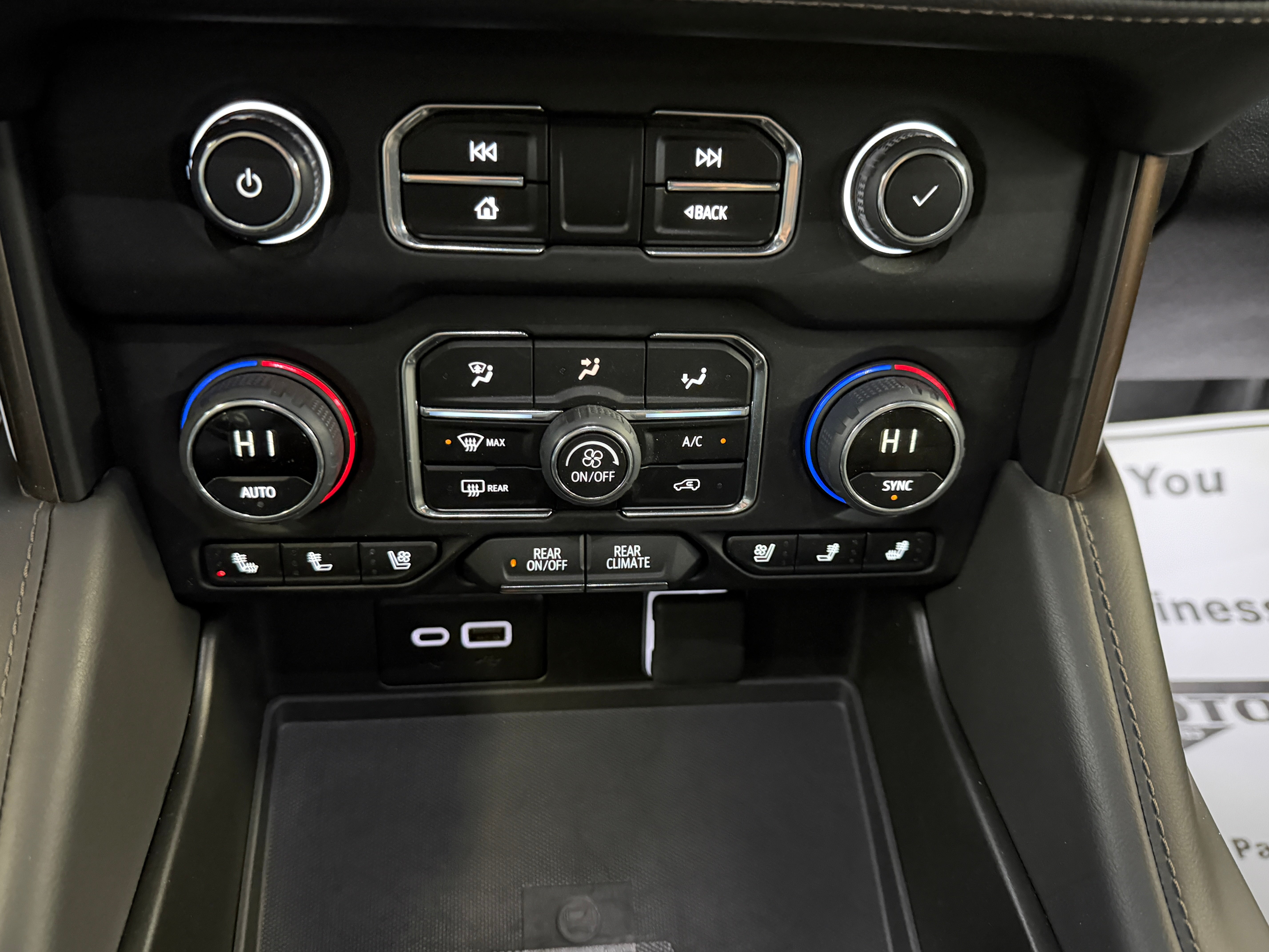 2024 Chevrolet Suburban High Country