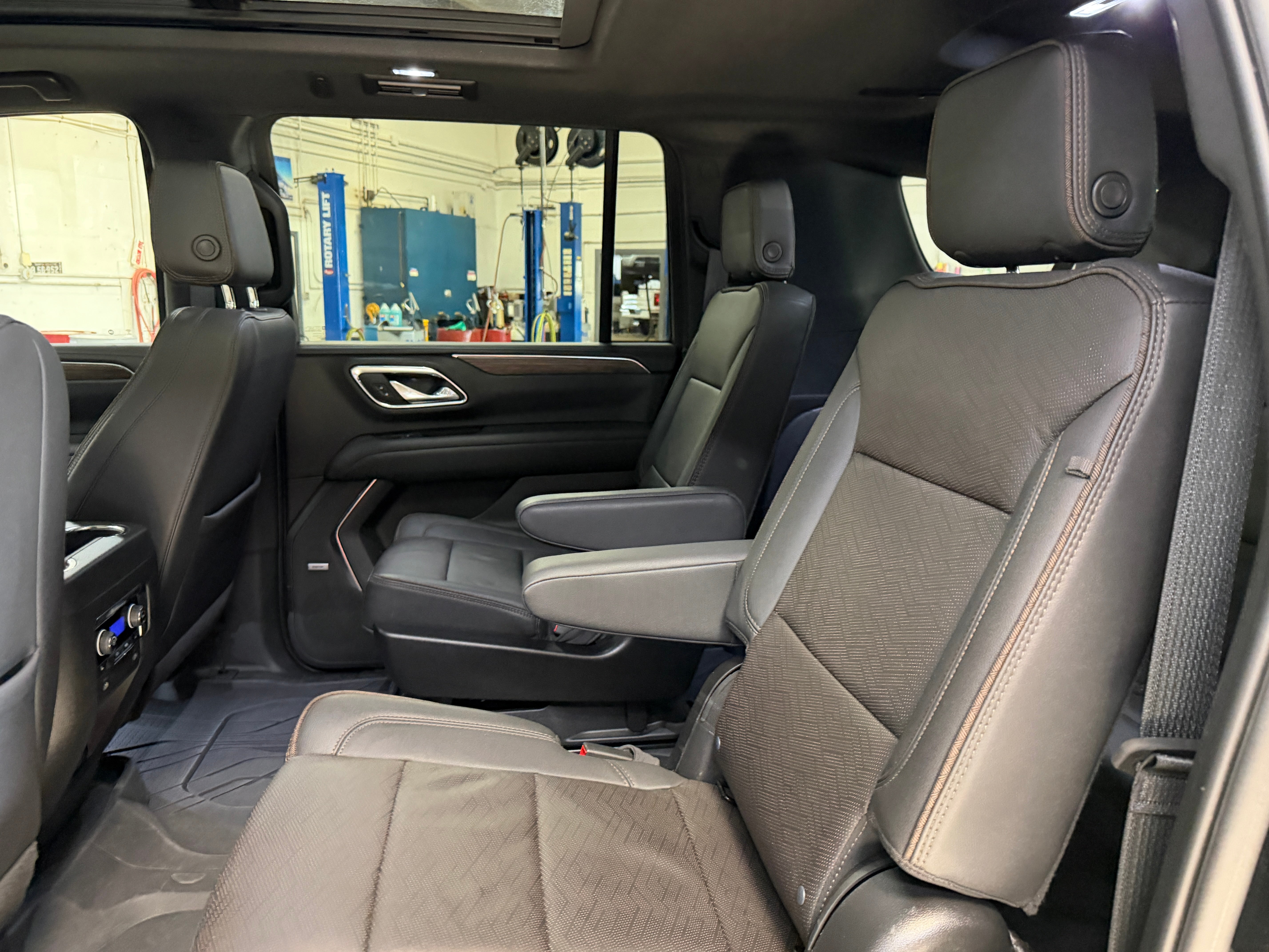 2024 Chevrolet Suburban High Country