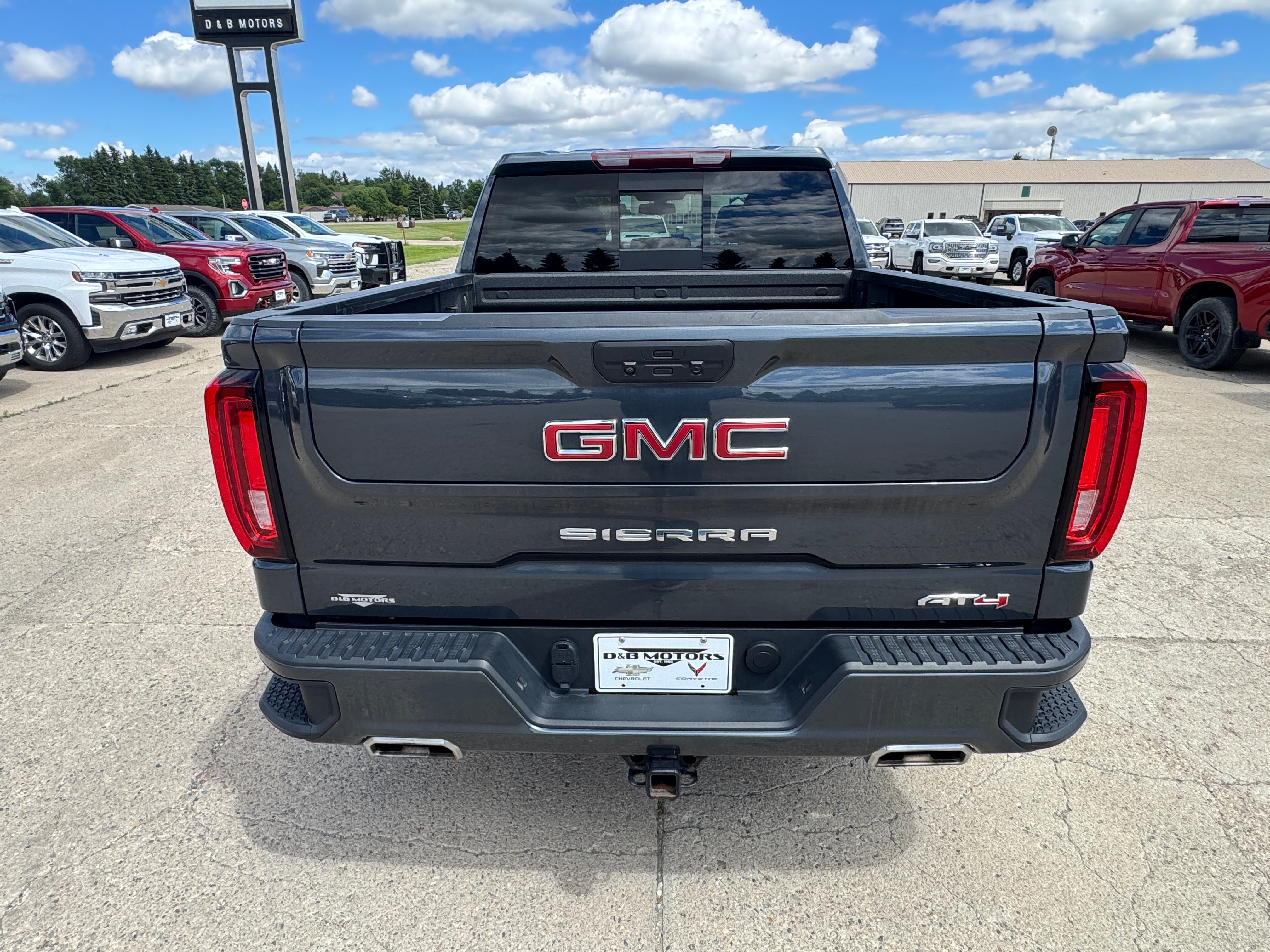 2022 GMC Sierra 1500 Limited AT4