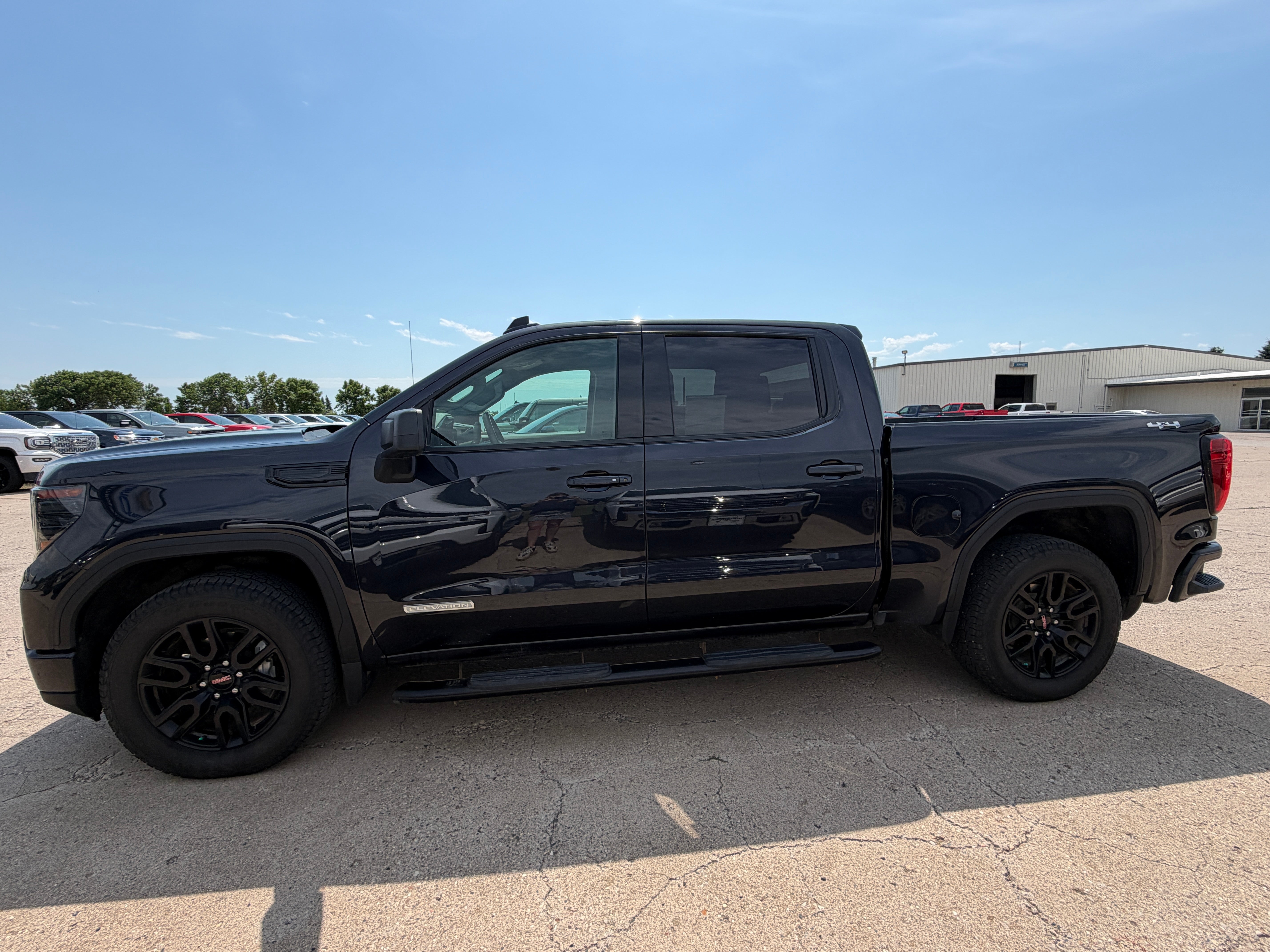 2024 GMC Sierra 1500 Elevation