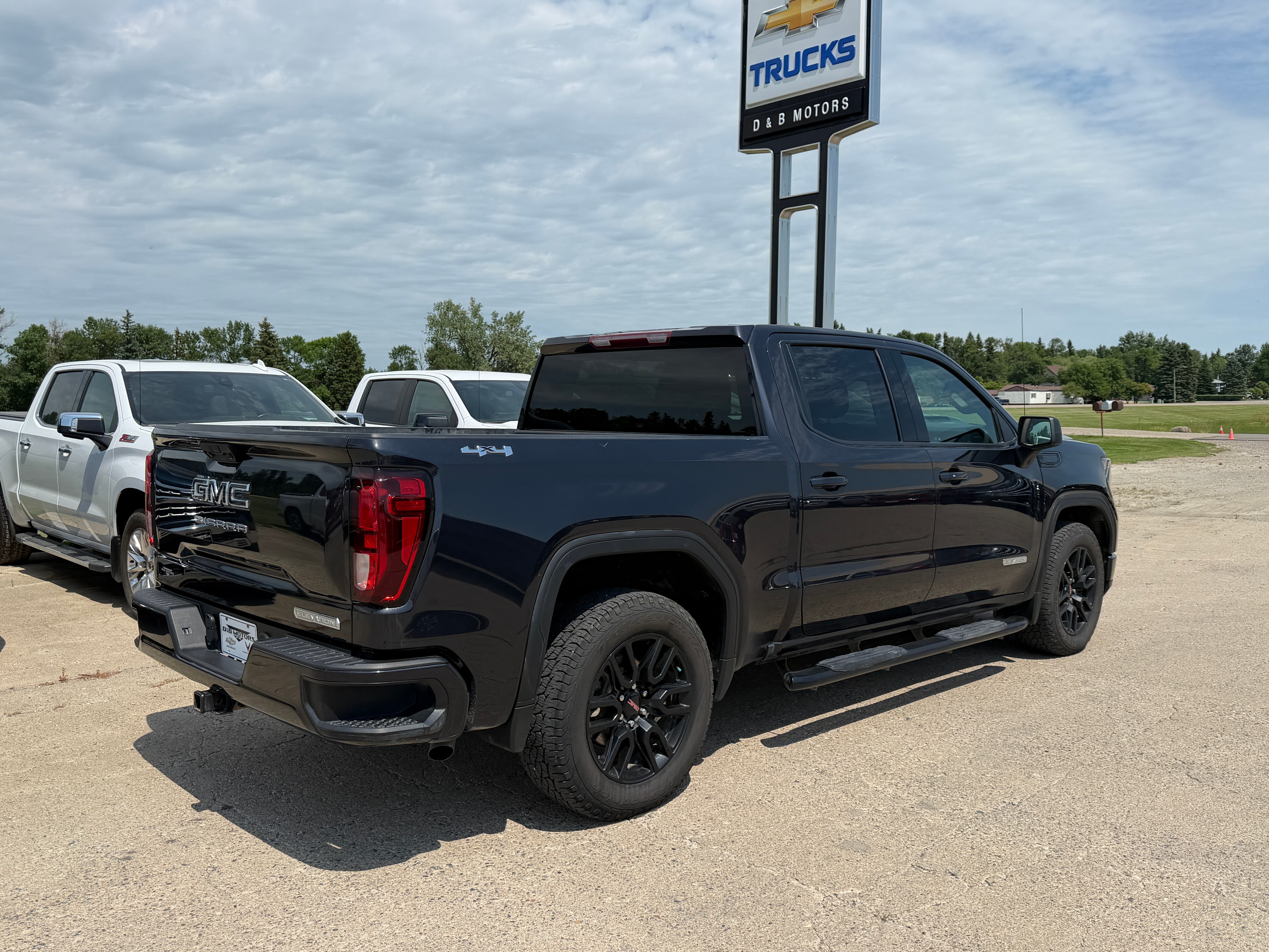 2024 GMC Sierra 1500 Elevation
