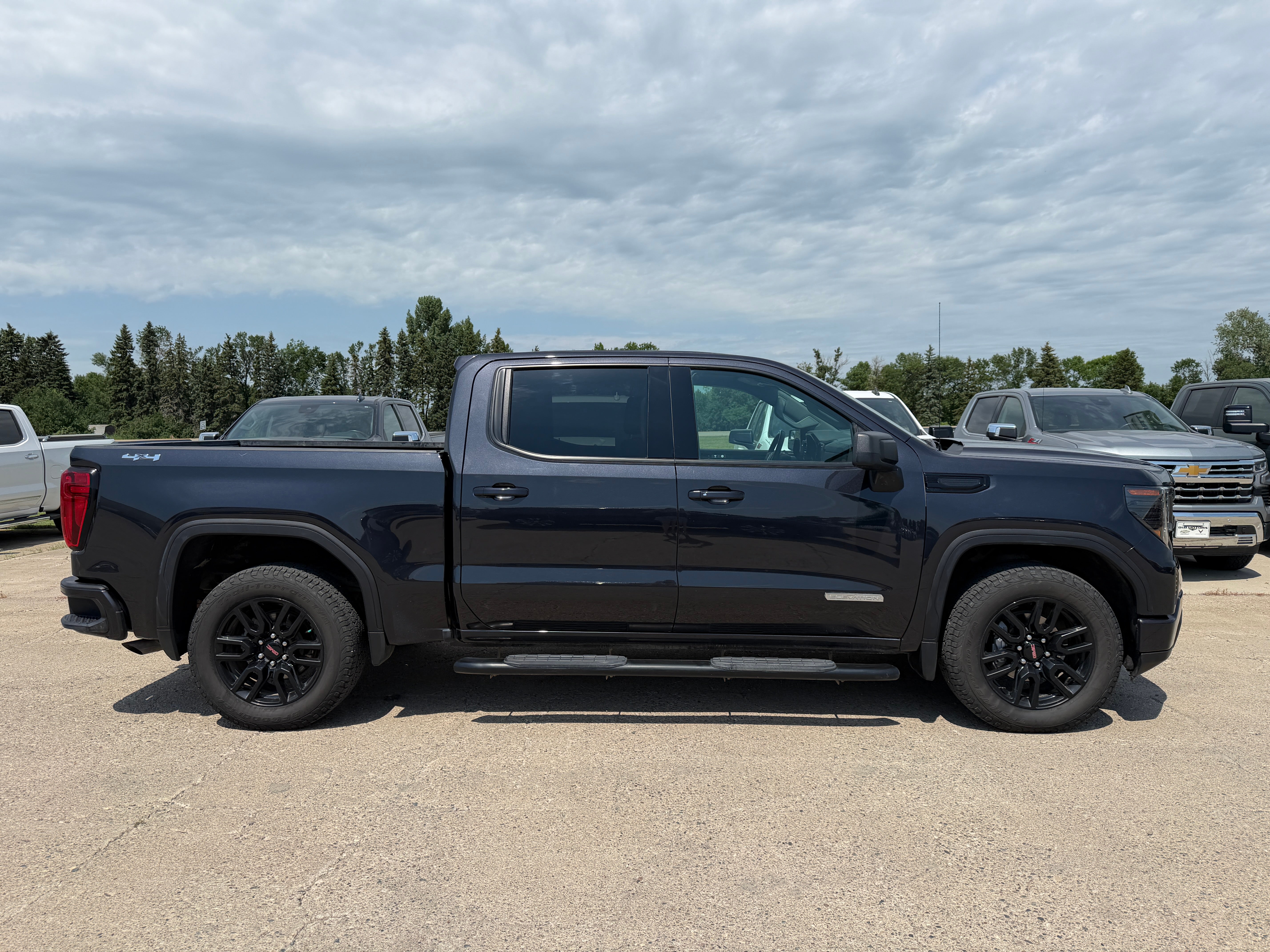 2024 GMC Sierra 1500 Elevation
