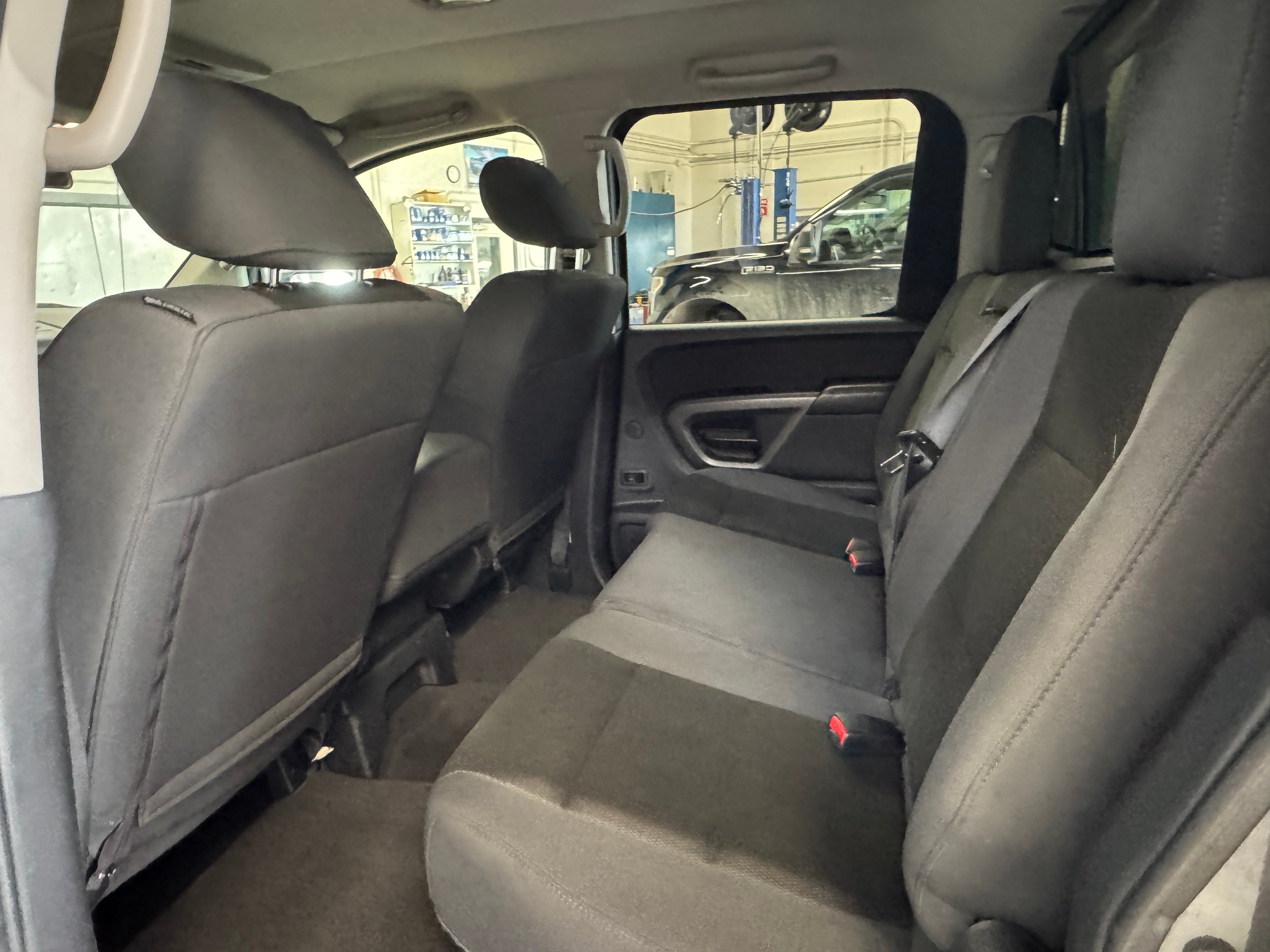 2015 Nissan Titan SL