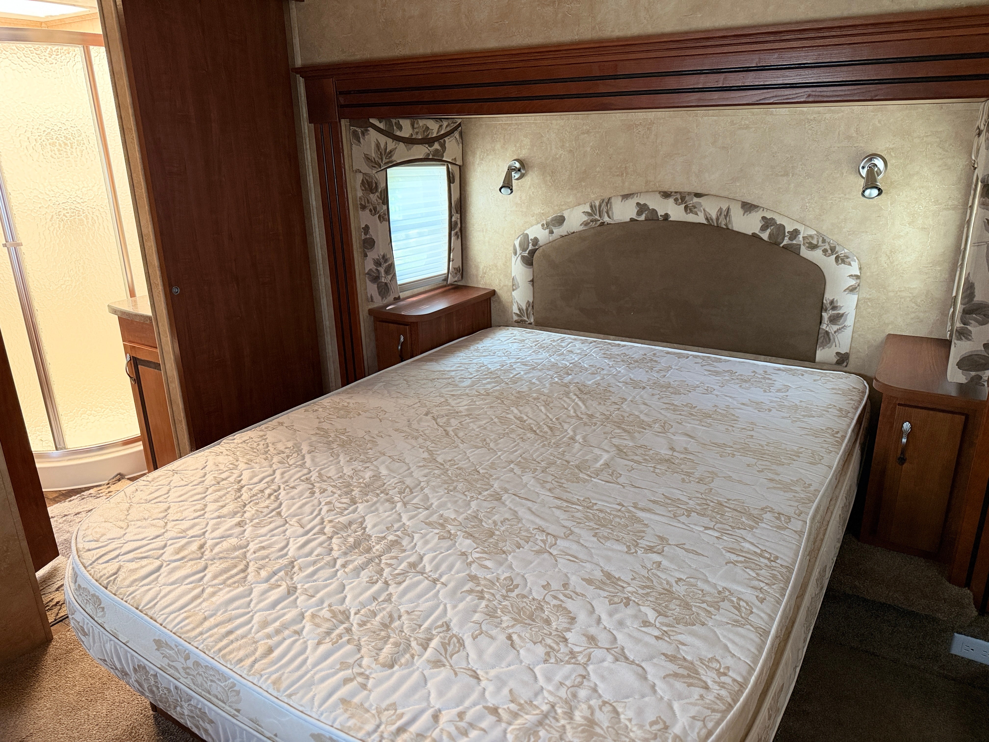 2011 JAYCO 351RLTS Base