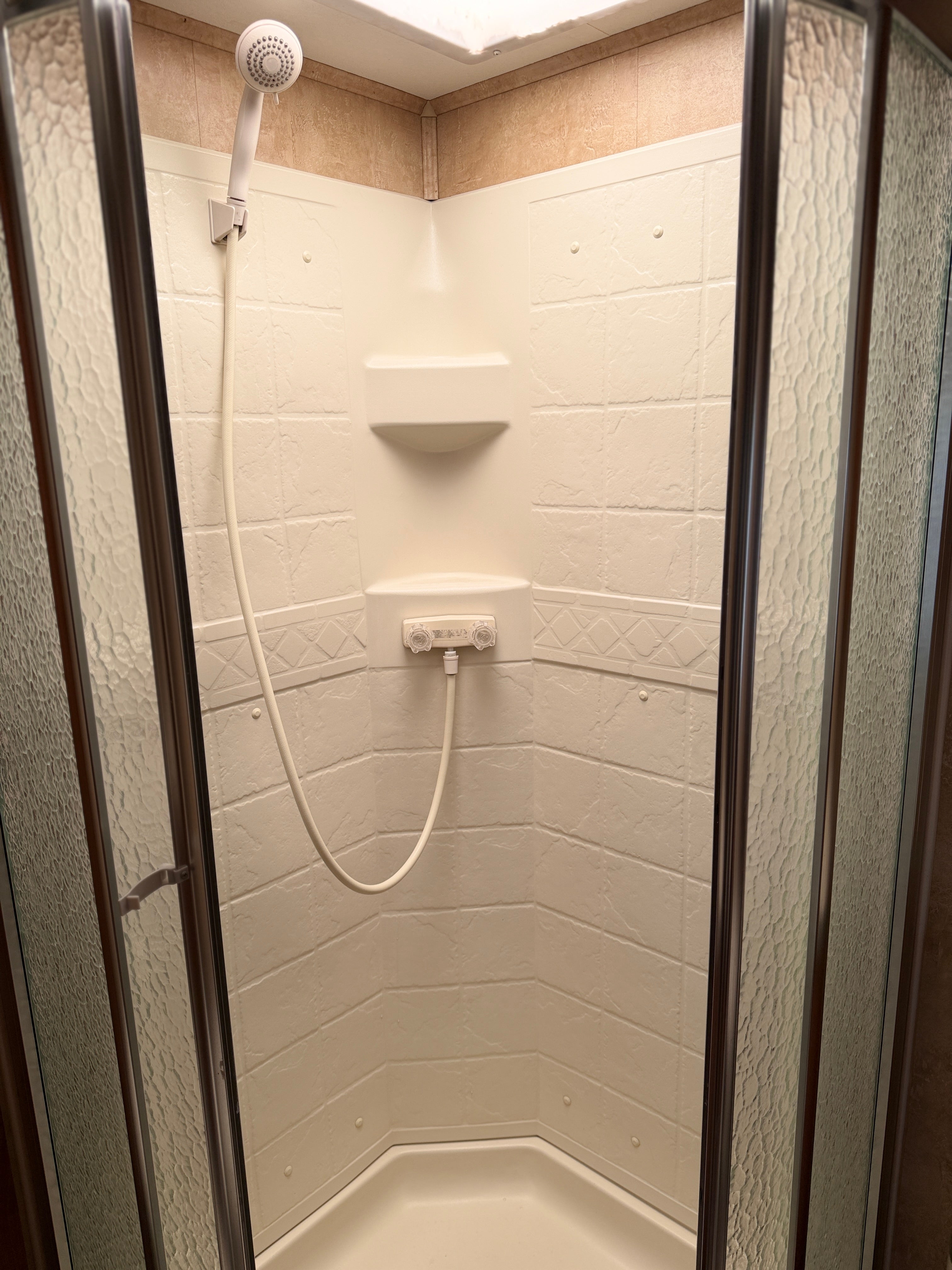2011 JAYCO 351RLTS Base