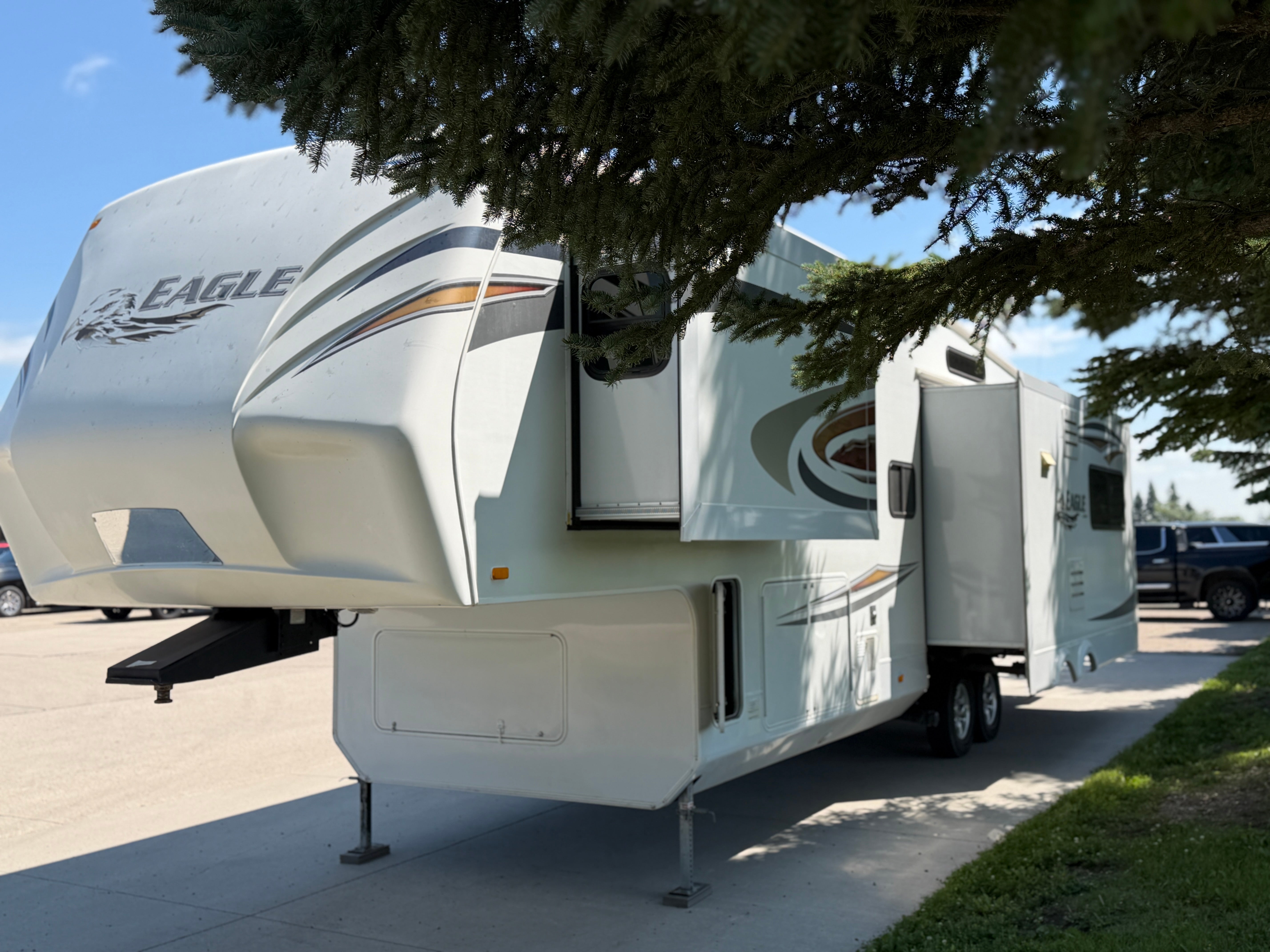 2011 JAYCO 351RLTS Base